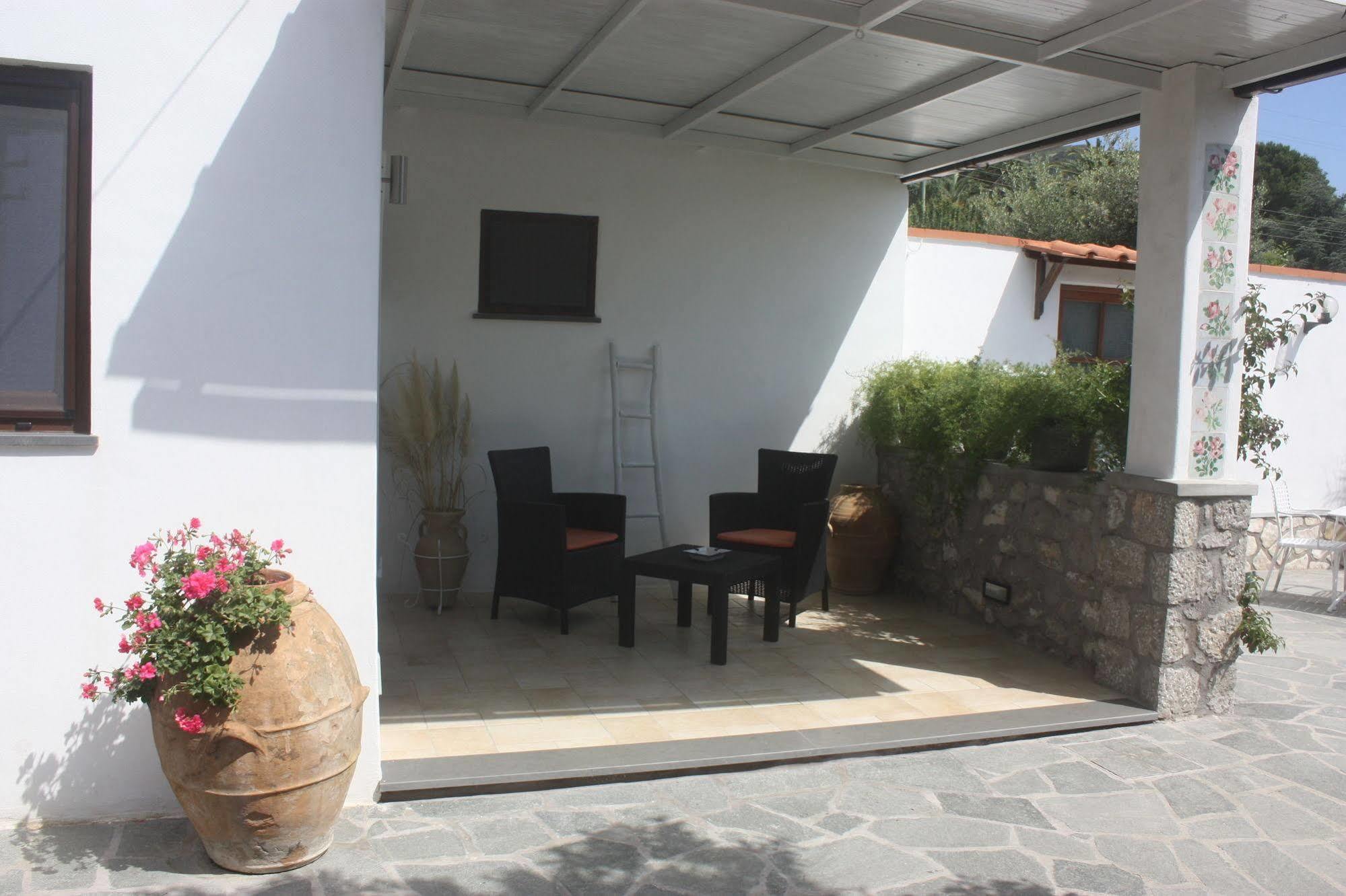 B&B Casetta Minghitto 아나카프리 외부 사진